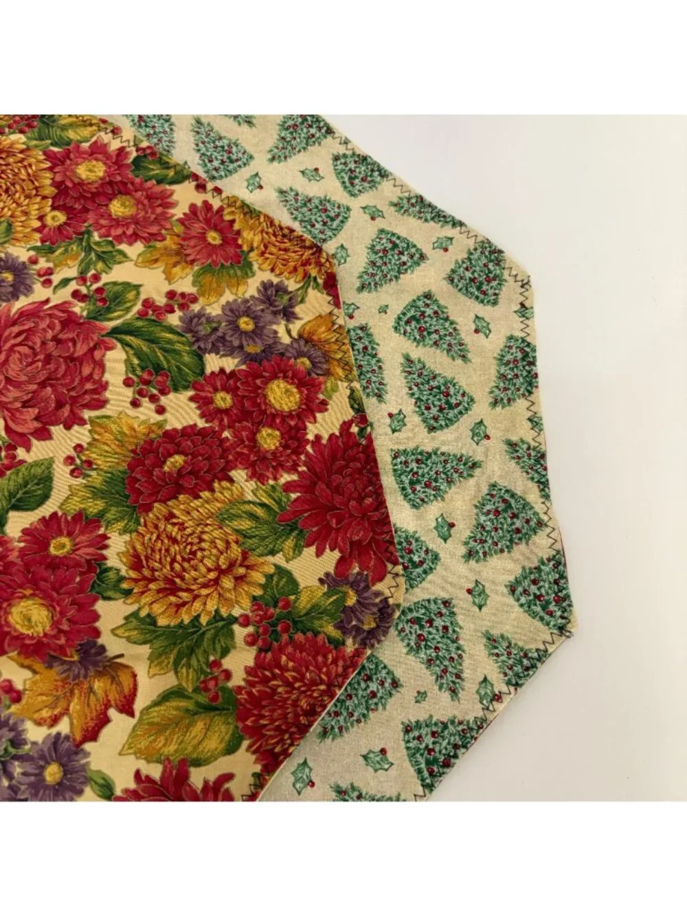 Reversible Table Runner With Christmas Tree & Festive Floral Patterns 36x17in
